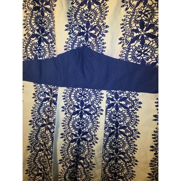 Ruby Belle Stunning Dress White Blue Pattern Womens SIze 8 Medium Sheath Midi - Picture 3 of 4